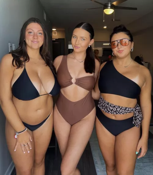 Atleast middle have beautiful face though