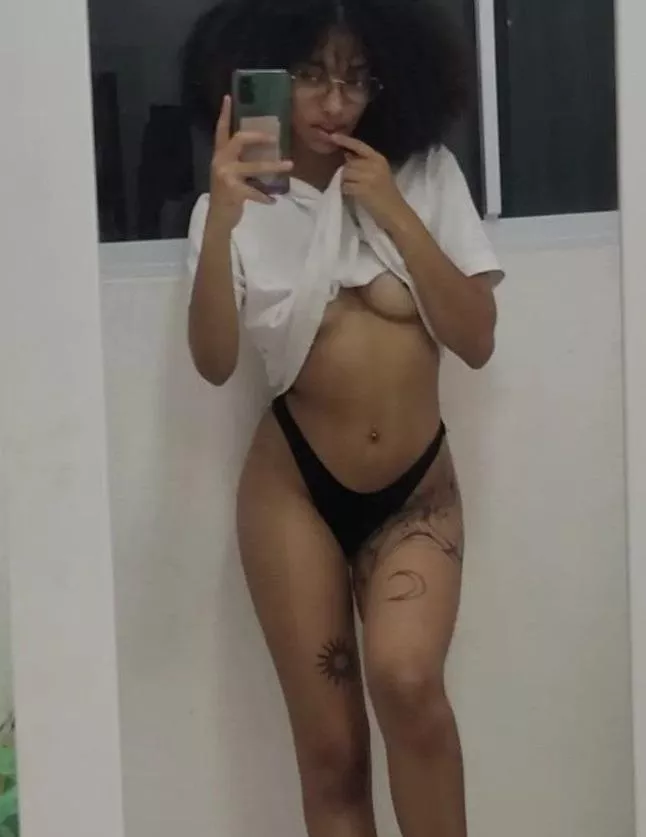 Being sexy is all about embracing your unique beauty and owning it 💋