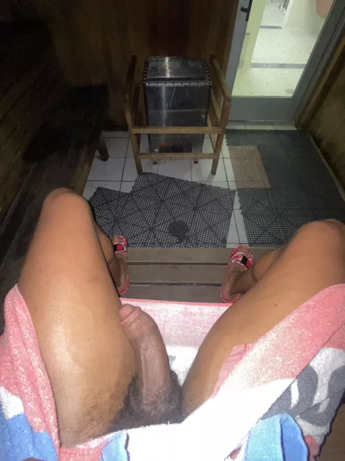 bro told me to wait in the sauna for a bj😈