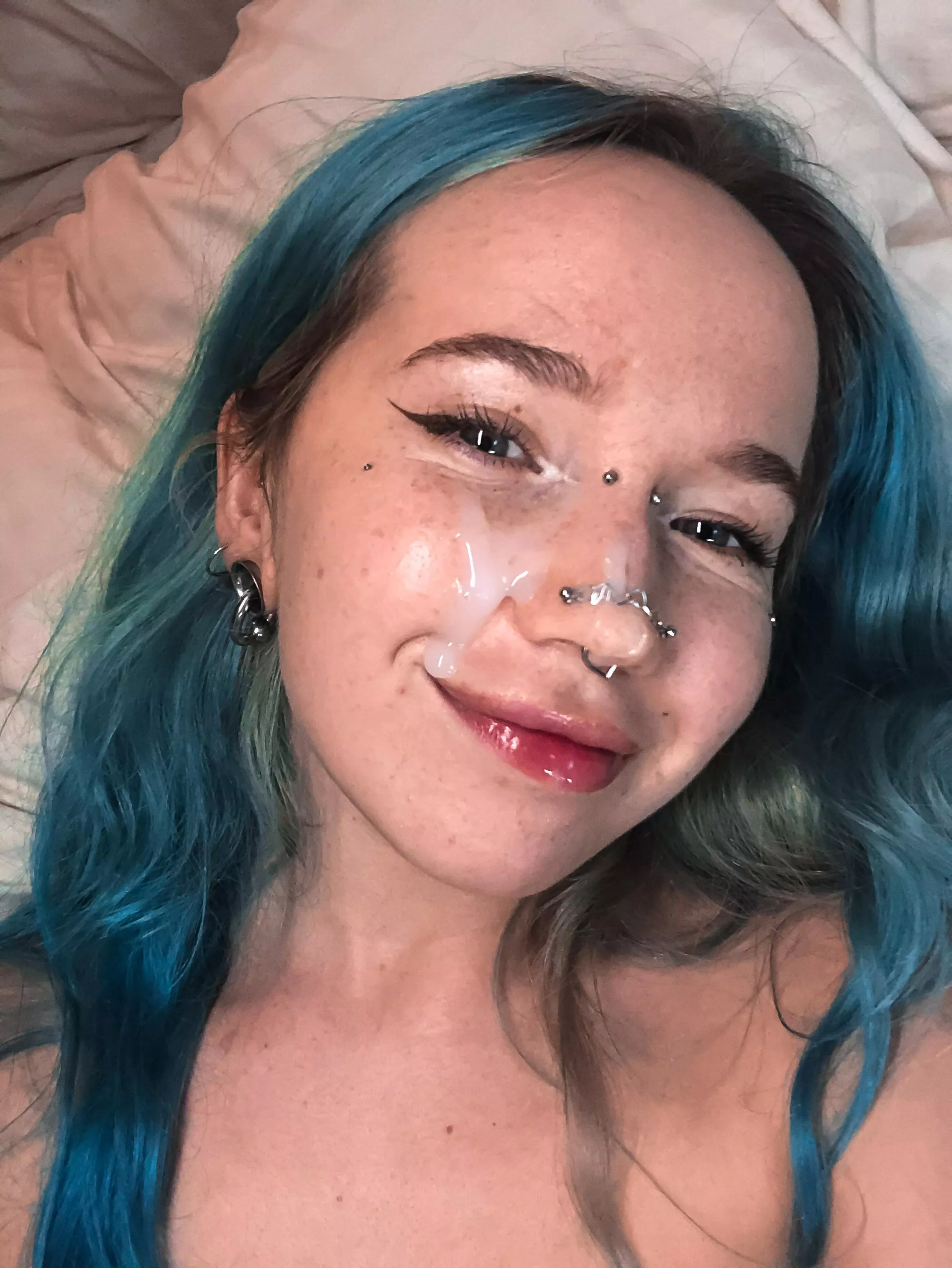 Cum on my face is the best reward for my blow job.