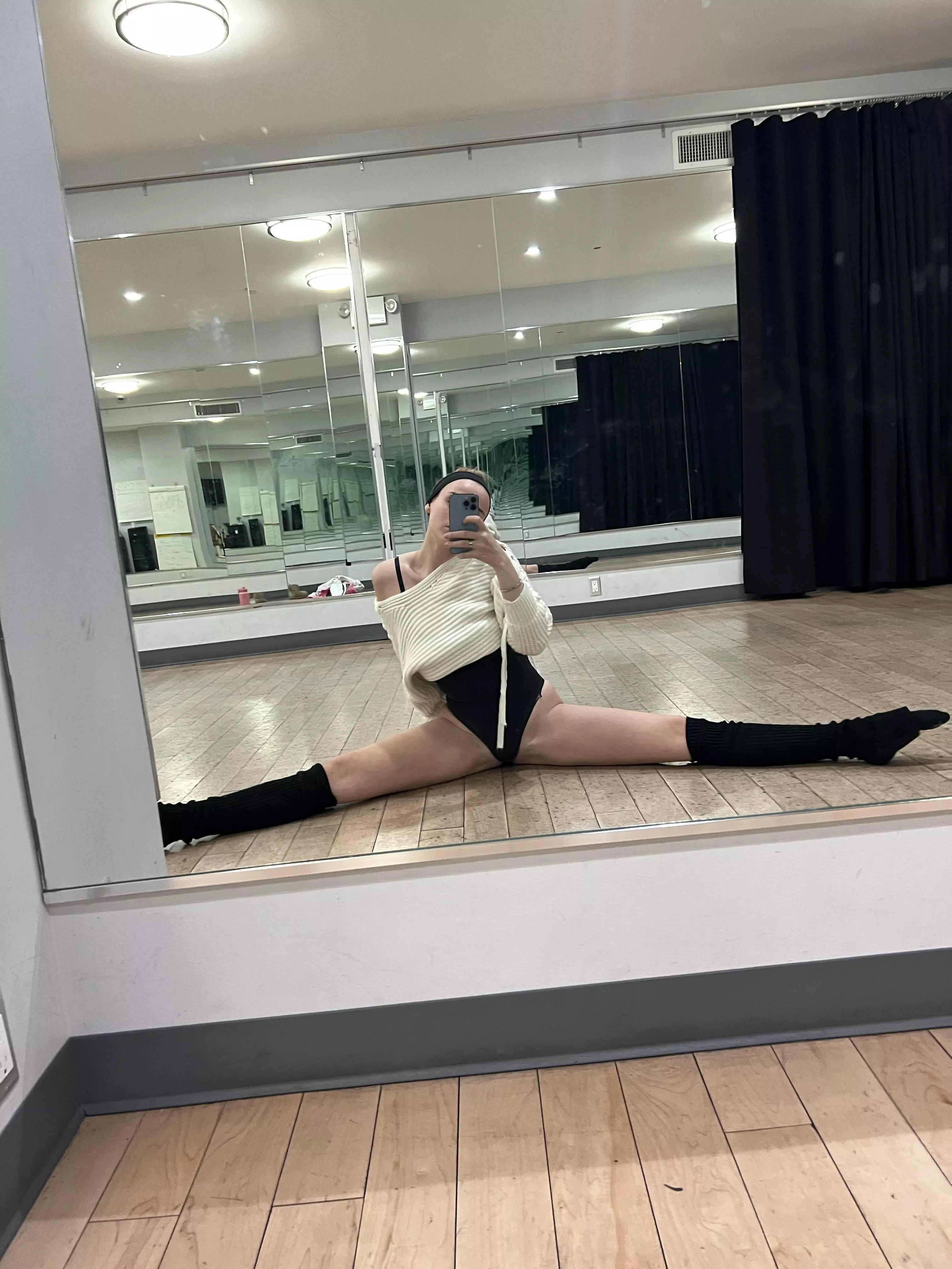 (F) If this picture was an invitation would you RSVP?