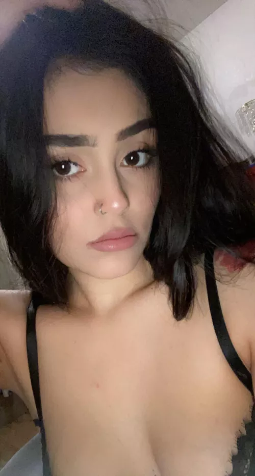 Feeling pretty today, what do you think?! 😇