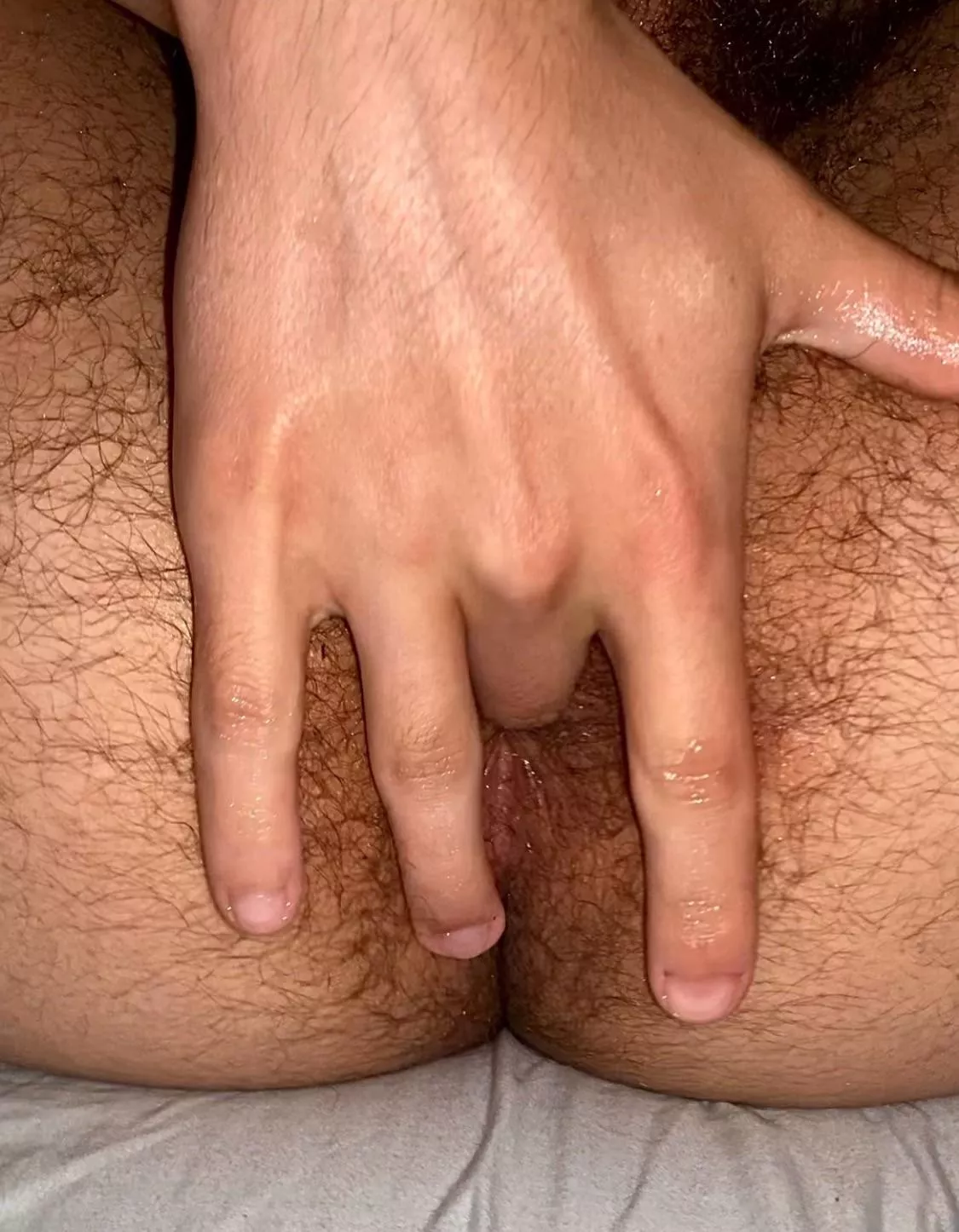 fingering my hairy hole