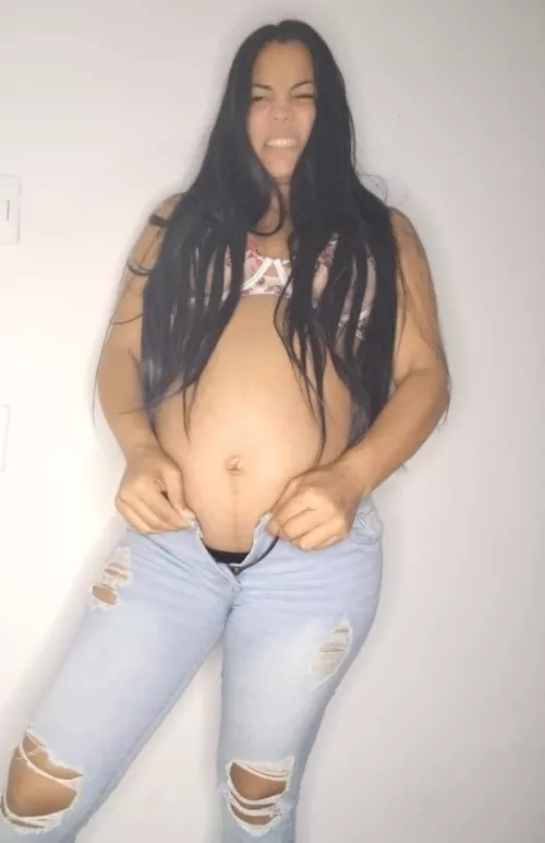 Help me by feeding me baby 😔