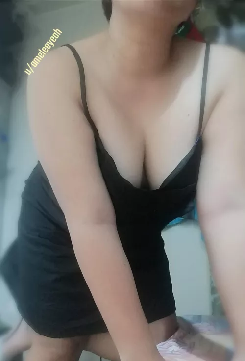 I love this dress. 🖤