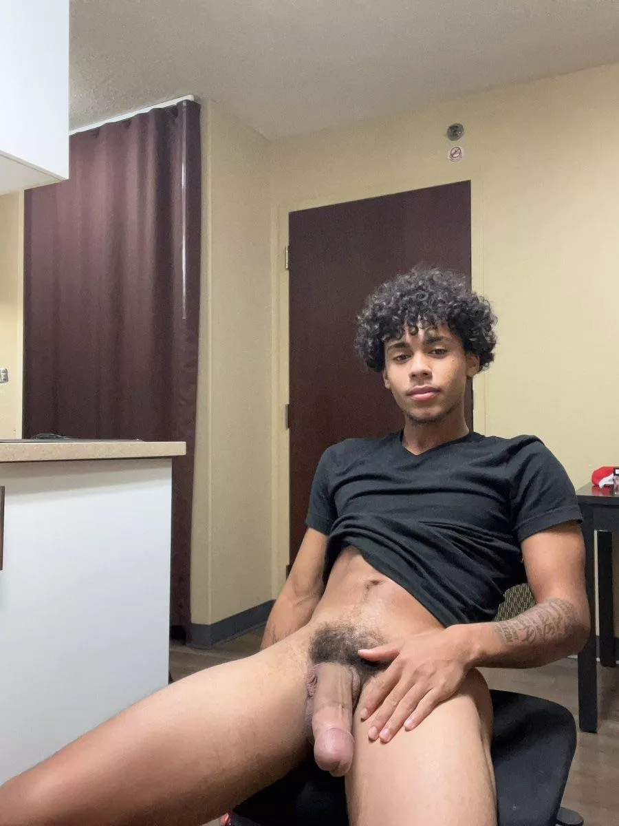 I need a sugar daddy ❤️