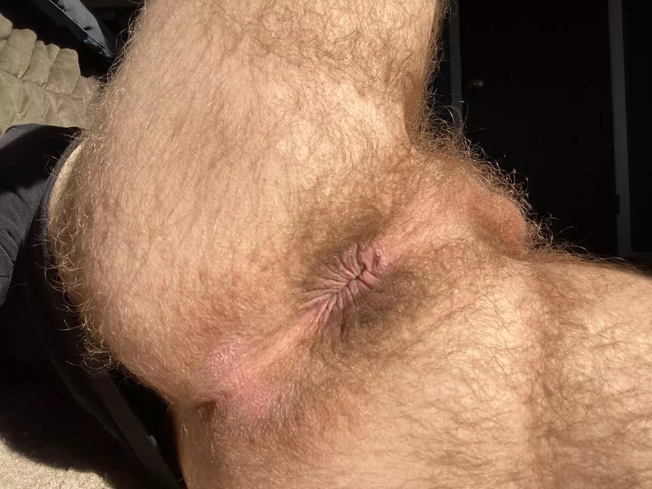 I’m a top, but I love showing off my hole