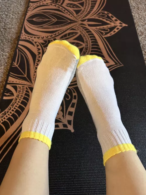 Just got a rainbow of colors to keep me warm during pilates. This is a busy sales month for me so get them while you can 😘