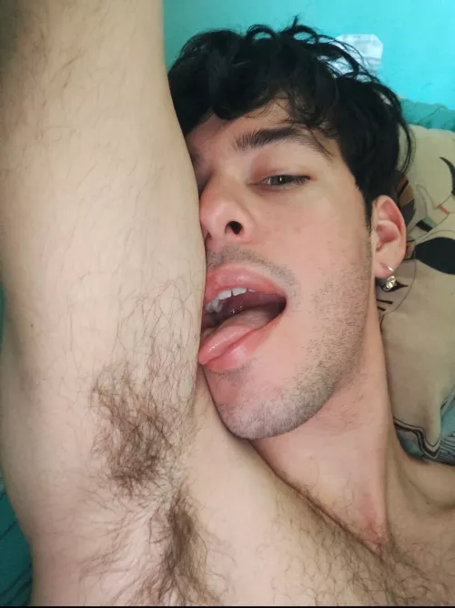 Just wake up, who want some sniffing and liking? [OC]