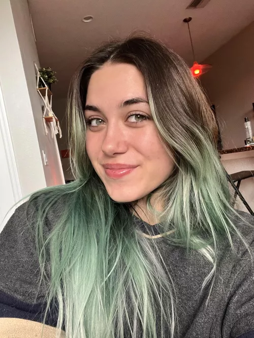 Let’s be friends 😇 (with benefits 😈)