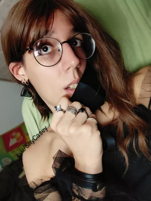 Lost in thoughts 🖤