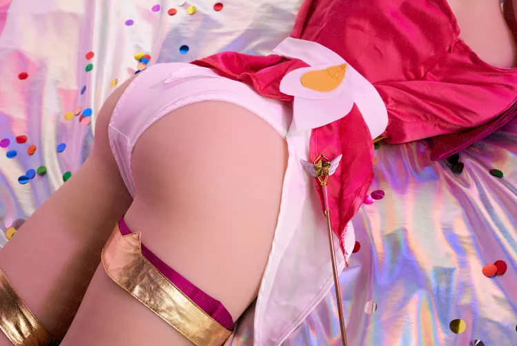 Lux's buttocks (Specialist-Advice)