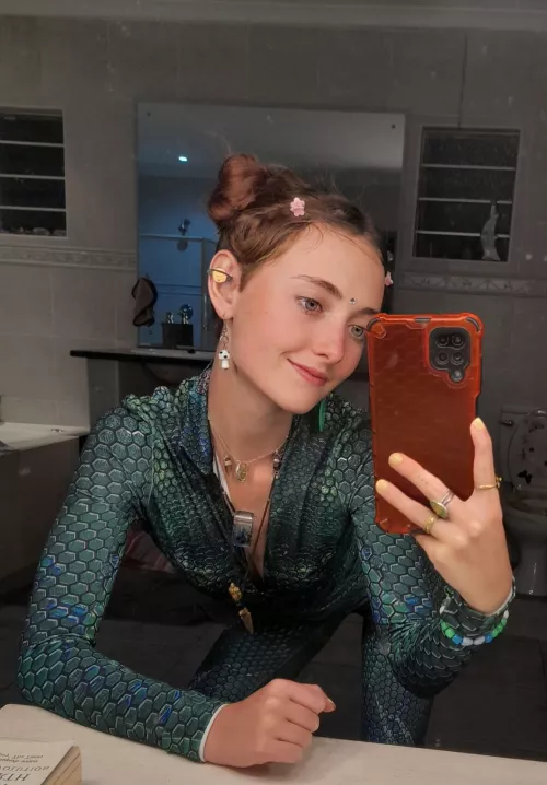 Mirrors don't lie, they say I'm stunning, and I believe them F18