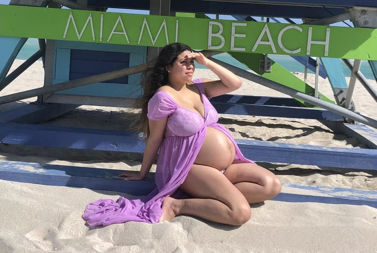 Pound this pregnant horny pussy at the beach!