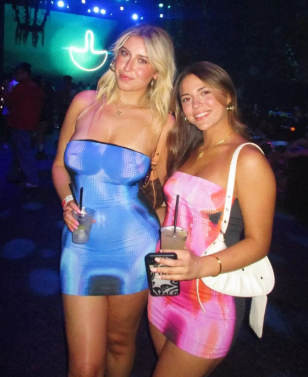 Ravers: Blue or Pink