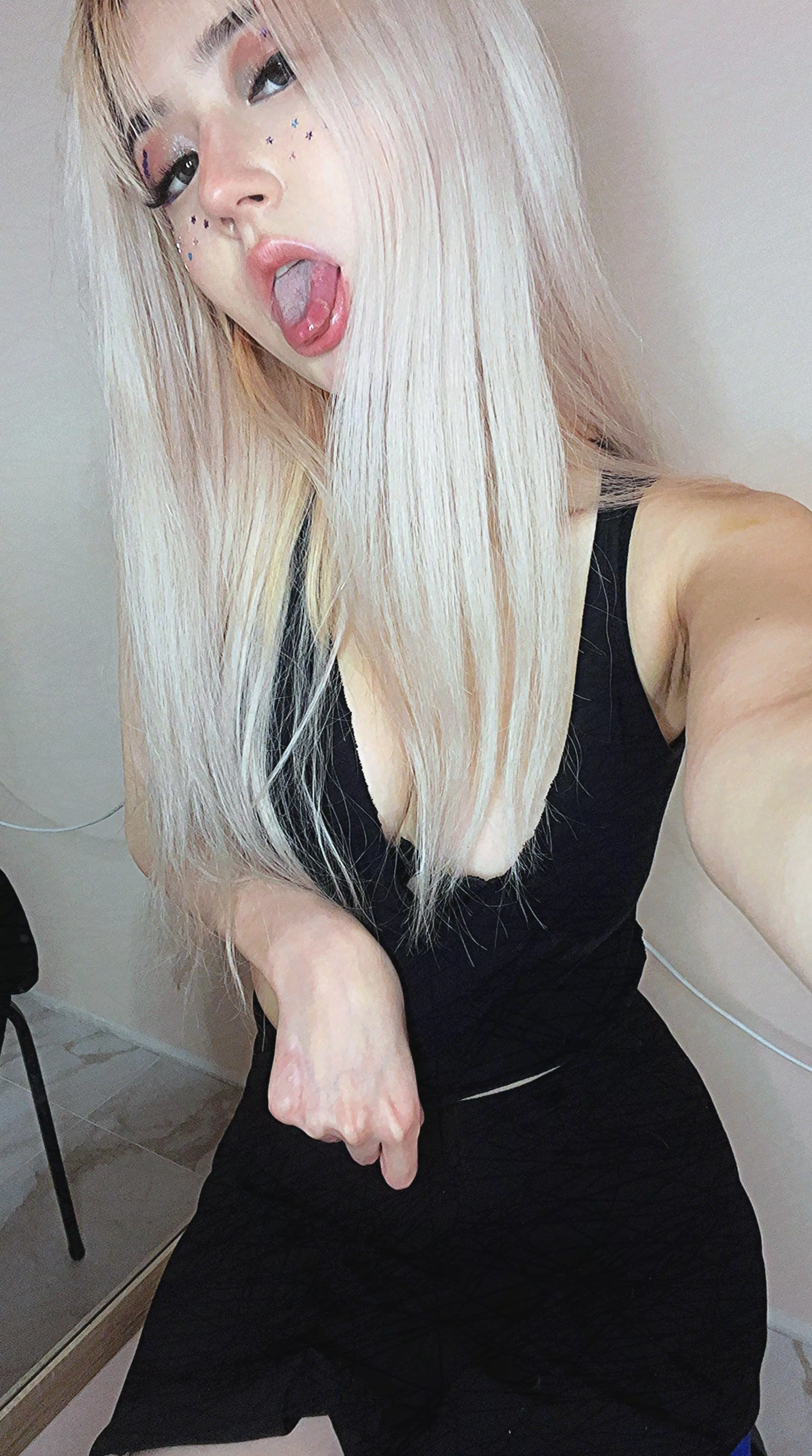 This dress was given to me by my mom for my 19th birthday, many boys notice my great attraction when I wear it