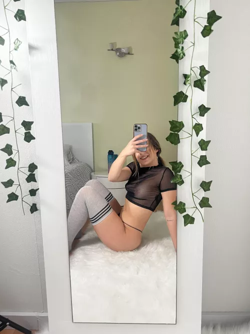 Wanna study and cuddle with me?