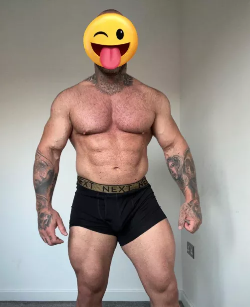 Will leave the hot guy oppinion down to you lot