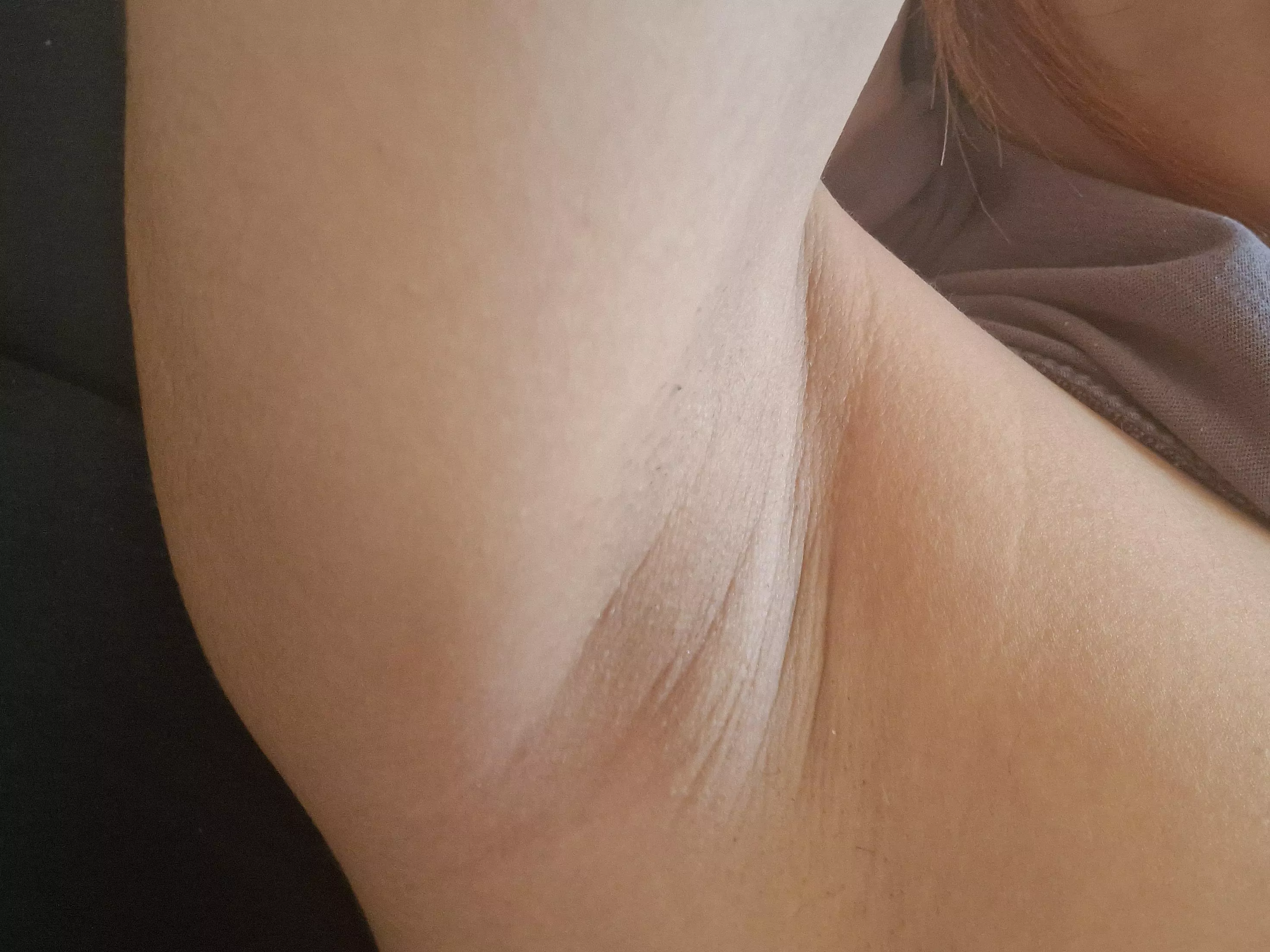 you would like to lick soft armpits without a hair?