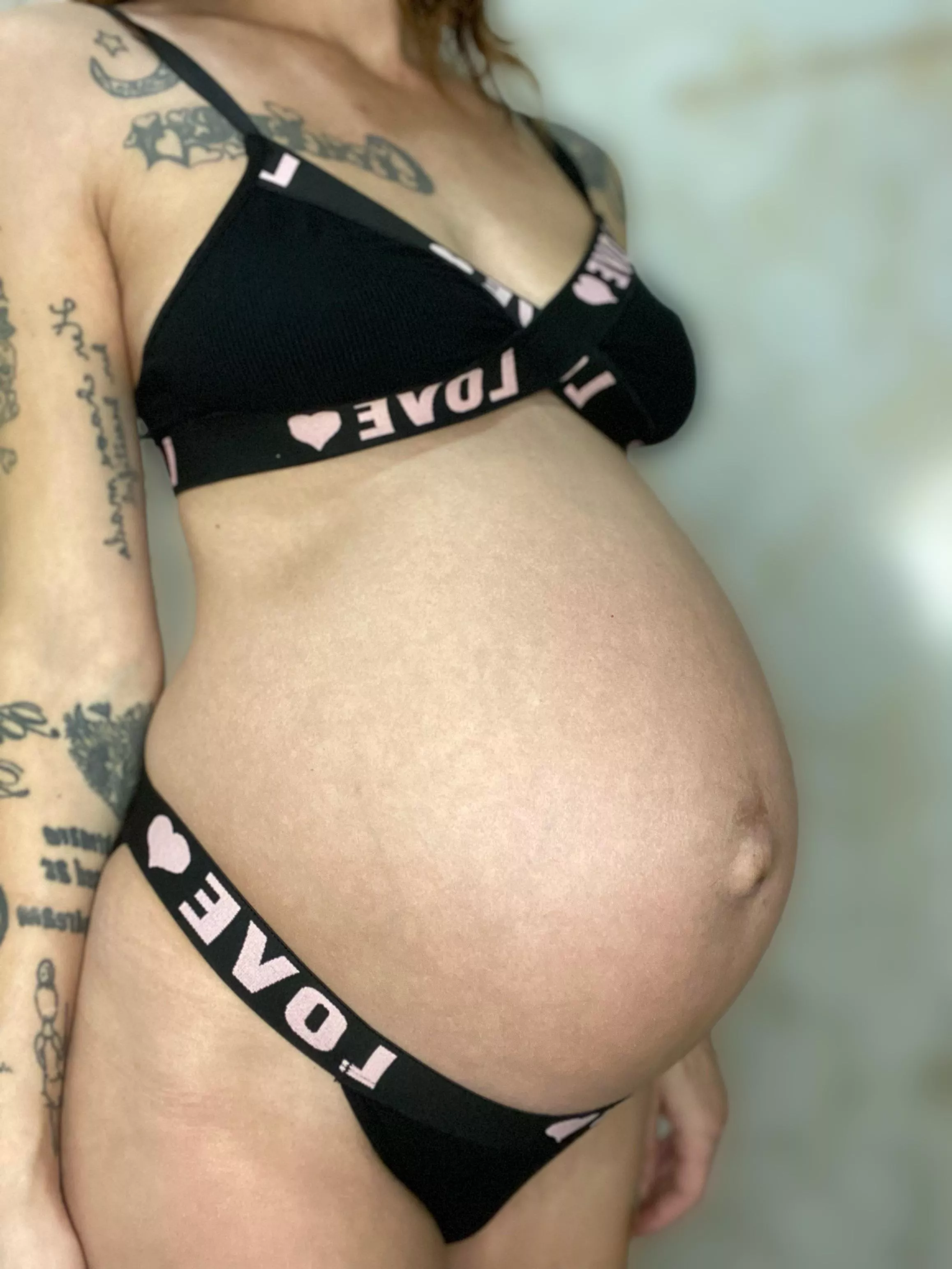 35 weeks pregnant bump ♥️