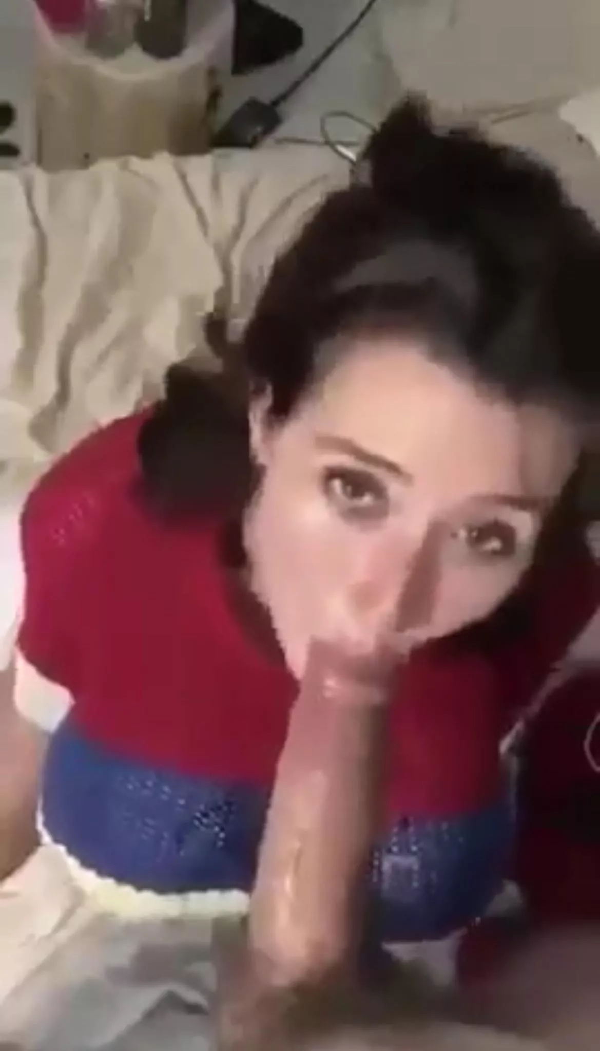 Anyone know her name or the full video?