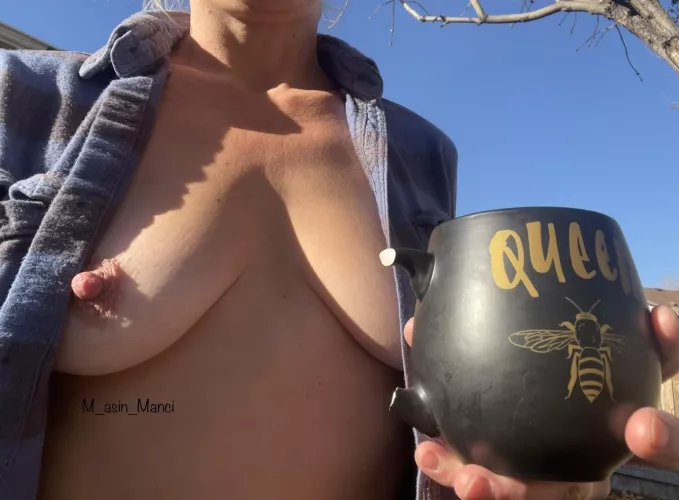 Broken favorite mug😩.. Aw well, at least I found sunshine!