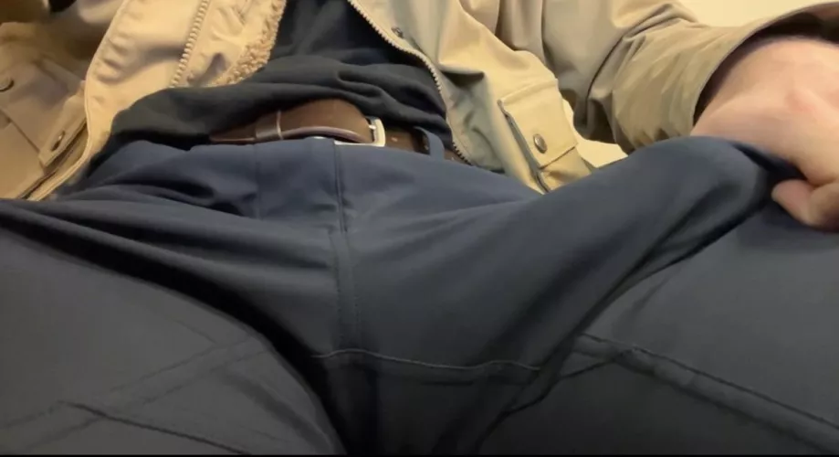 Bulging at work today. Someone get under my desk