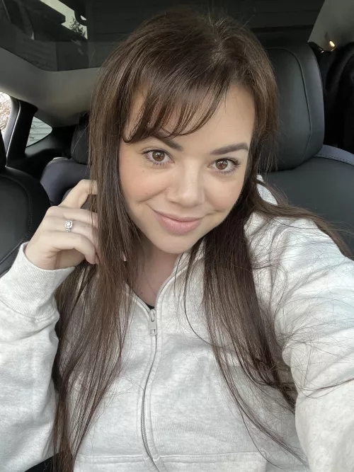 Car selfie queen!