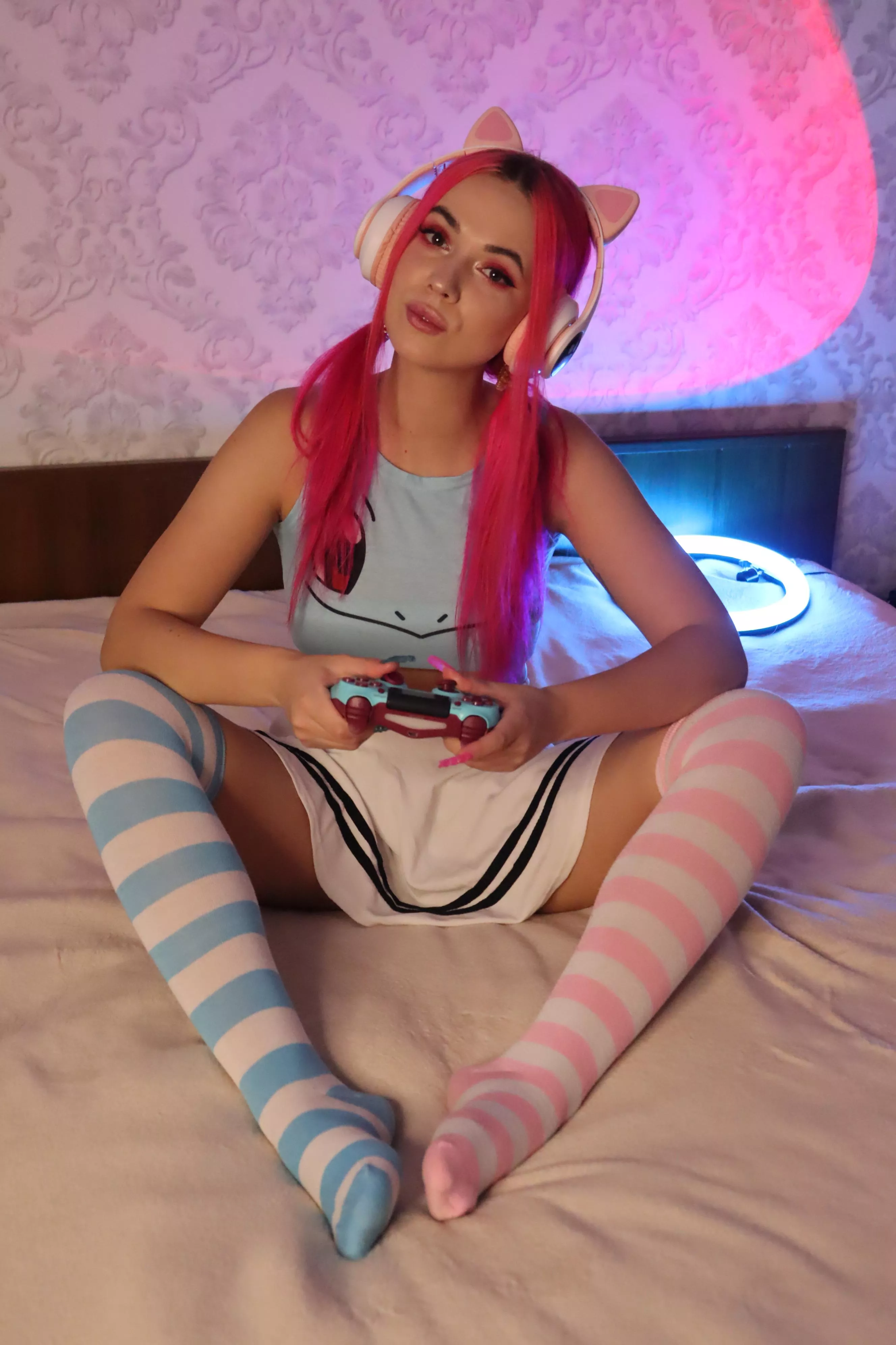 Colorful kneesocks