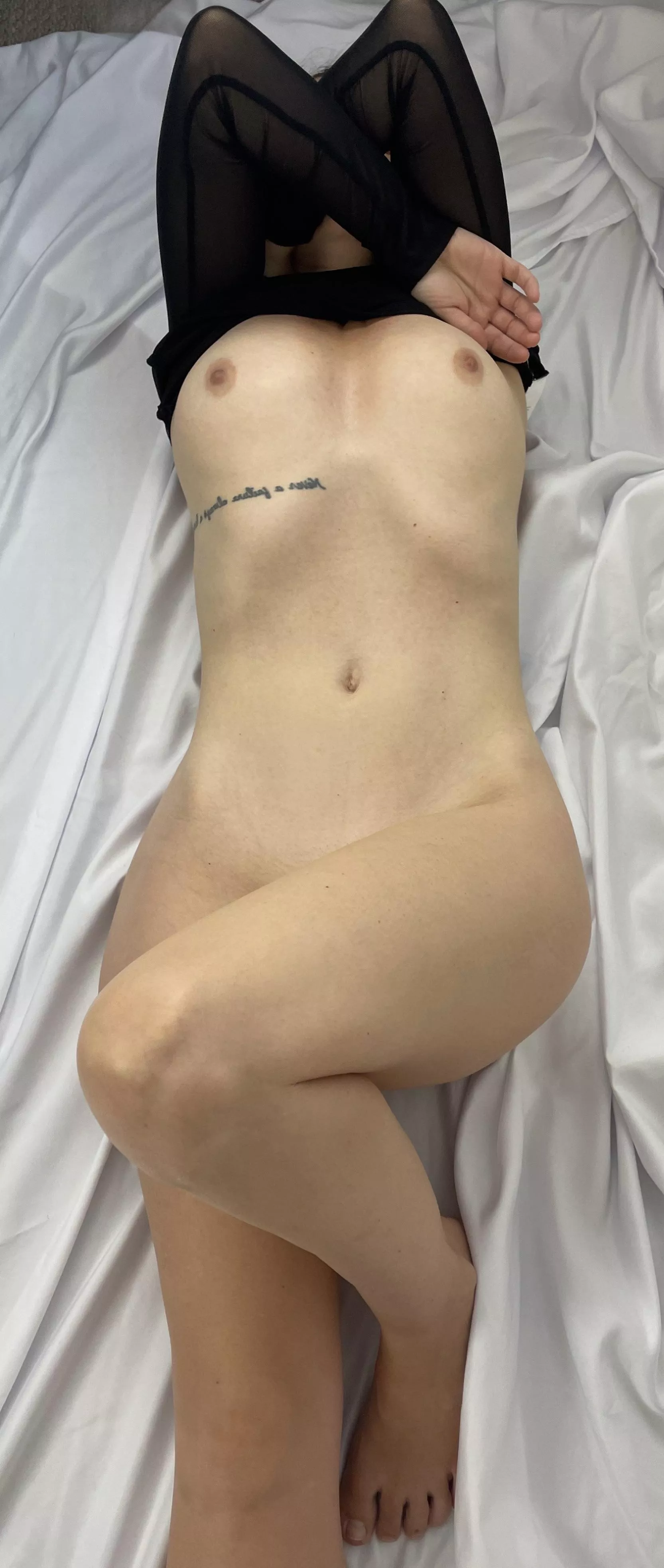 Come lick a petite MILF