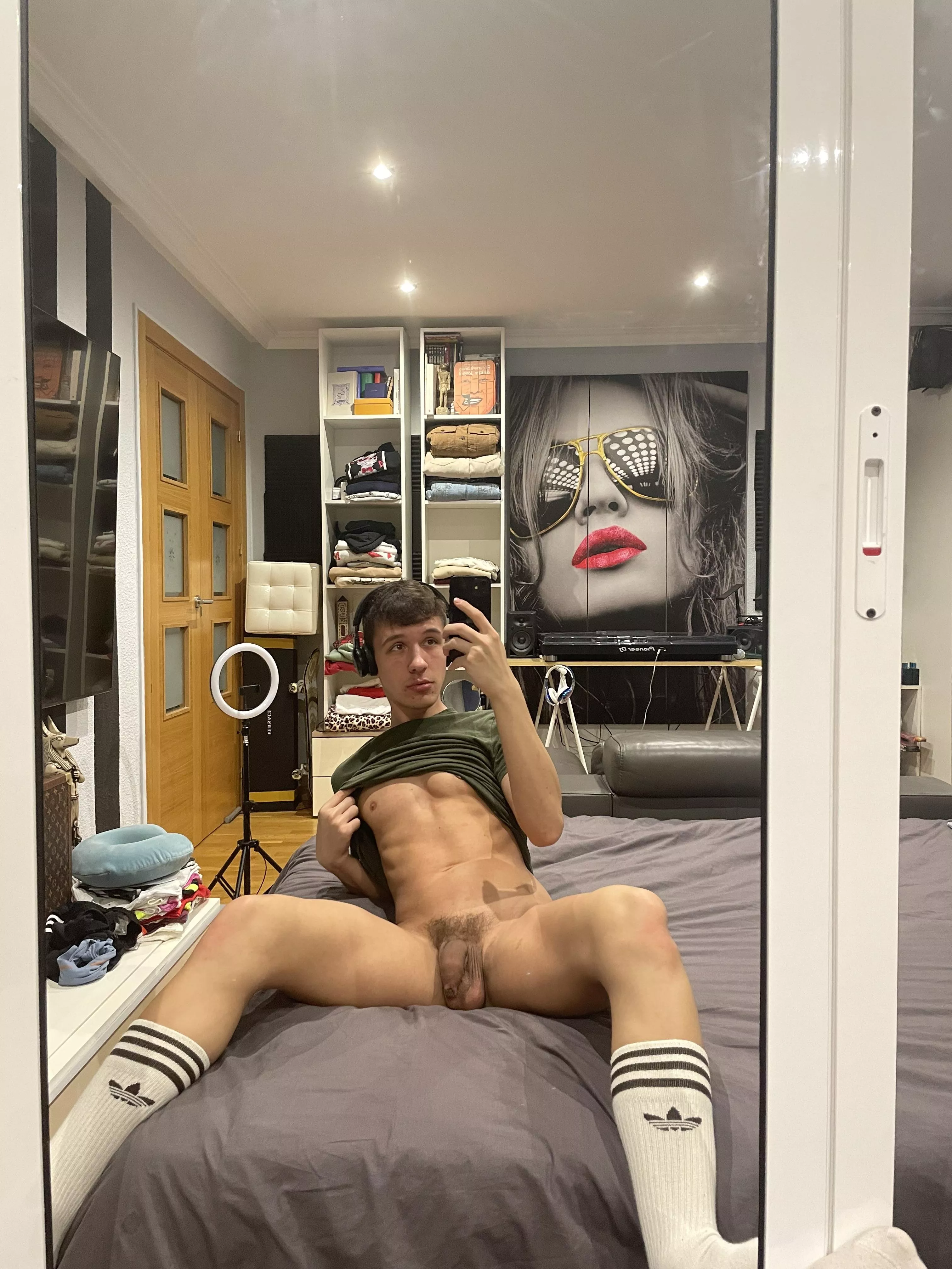 Comfy bed is the best🥰