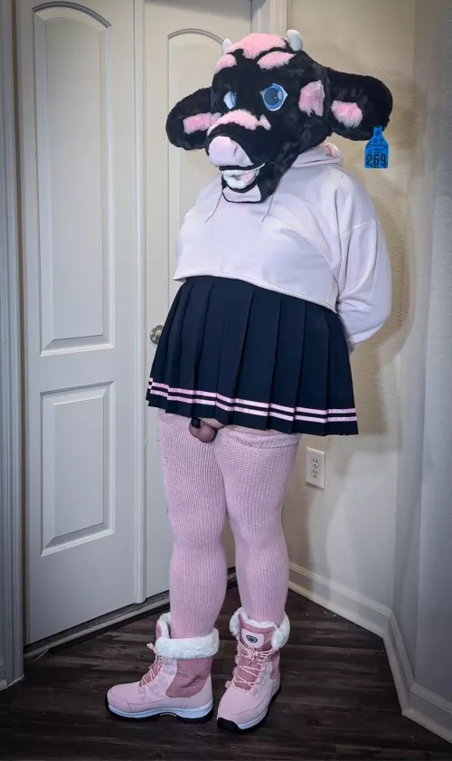 Day 175 in chastity. Anyone need a good slutty sissy cow?