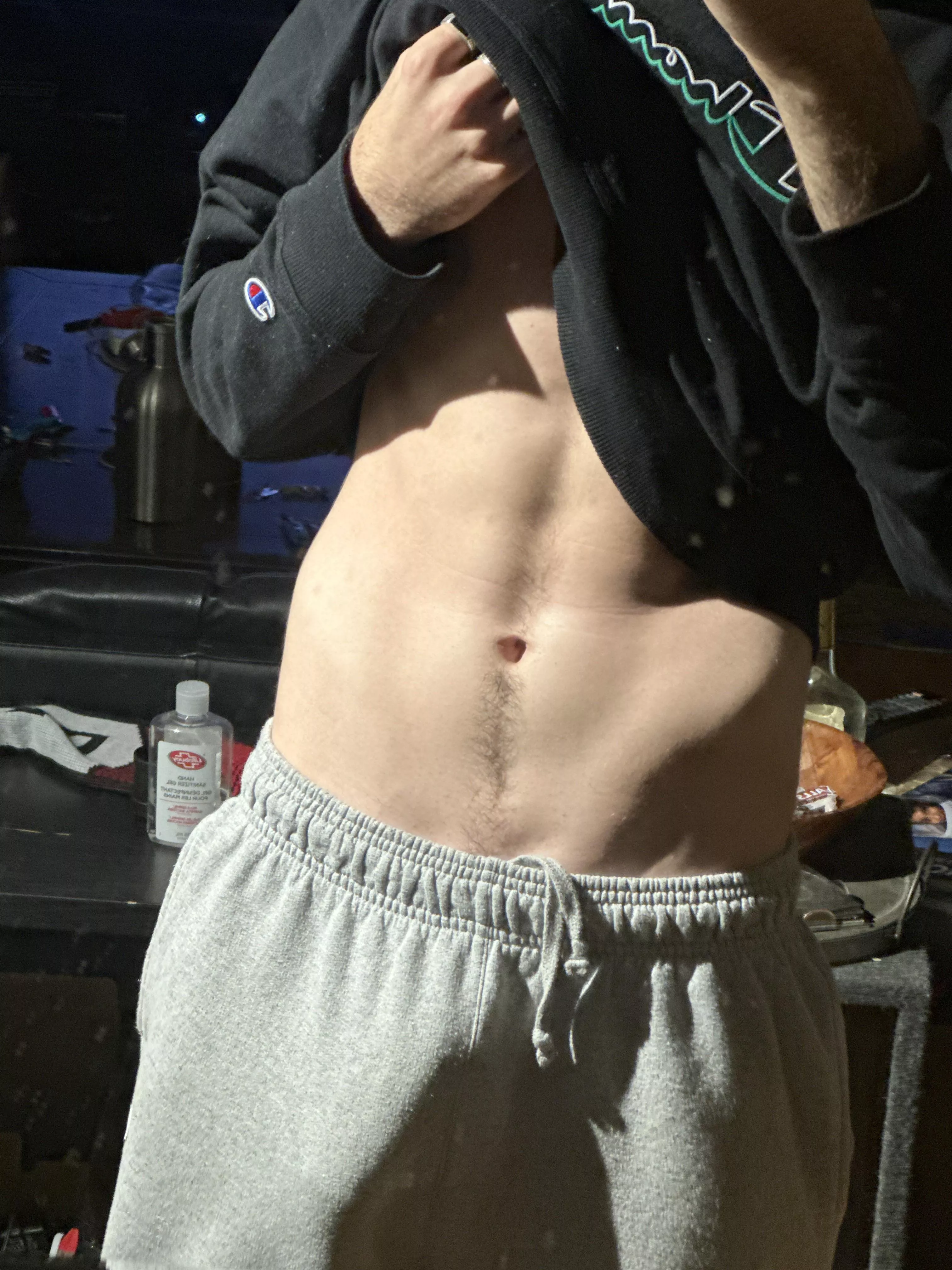 Do you like my grey sweats ?