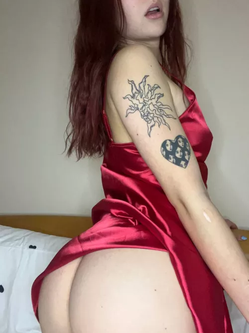 Eating ass on the first date is completly normal, right?