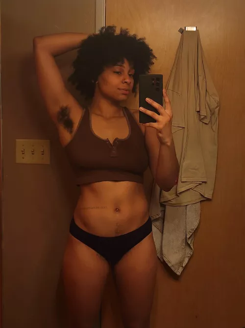 Goodmorning to those who love natural women