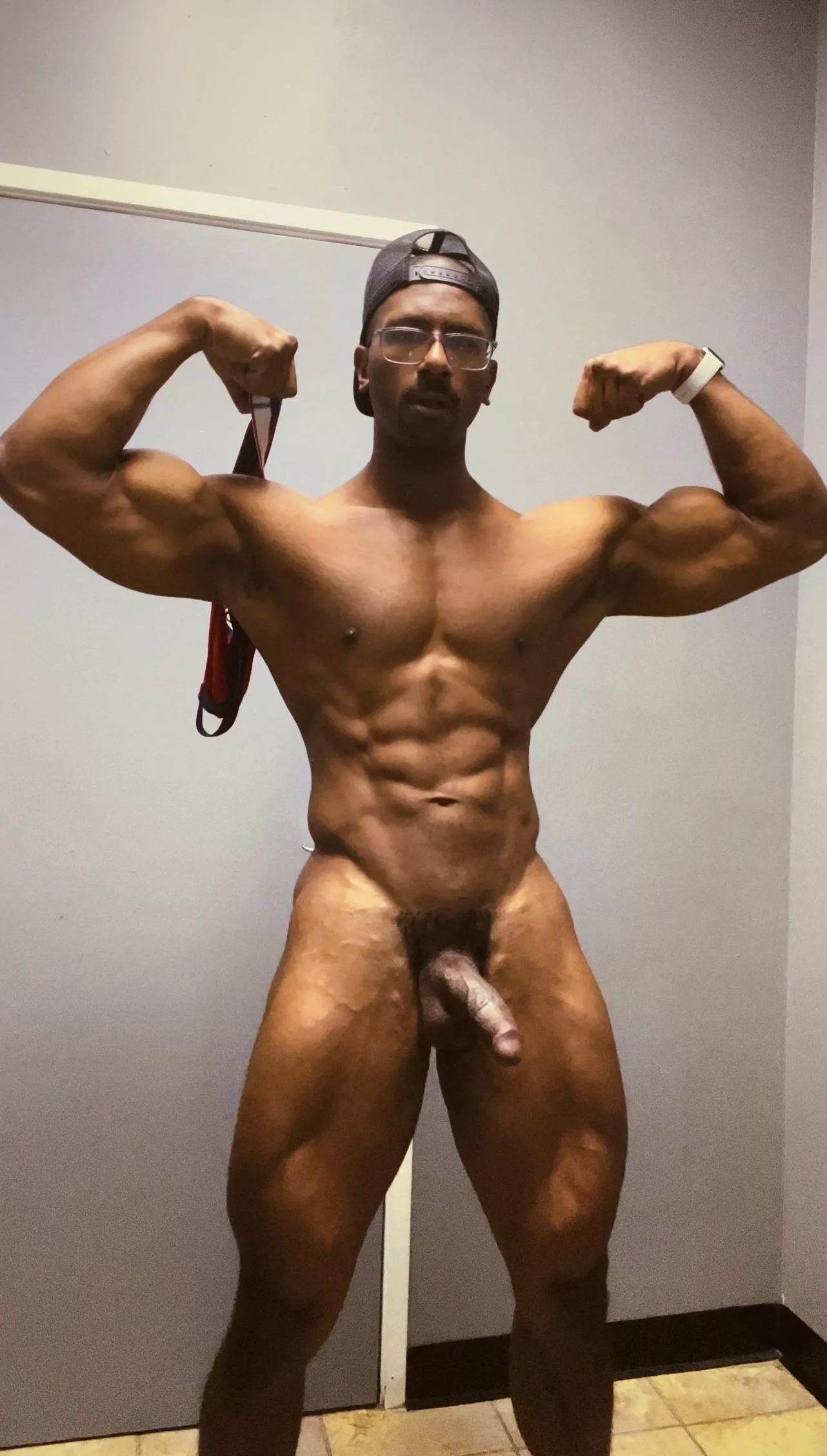 Gym bathroom, post workout😏