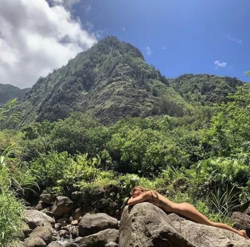 Hope the older guys like my booty