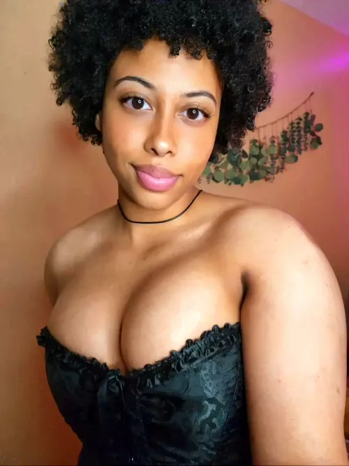 I need more corsets, for good reason.