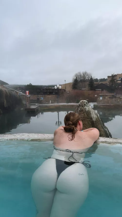 I think my ass looks fatter under water