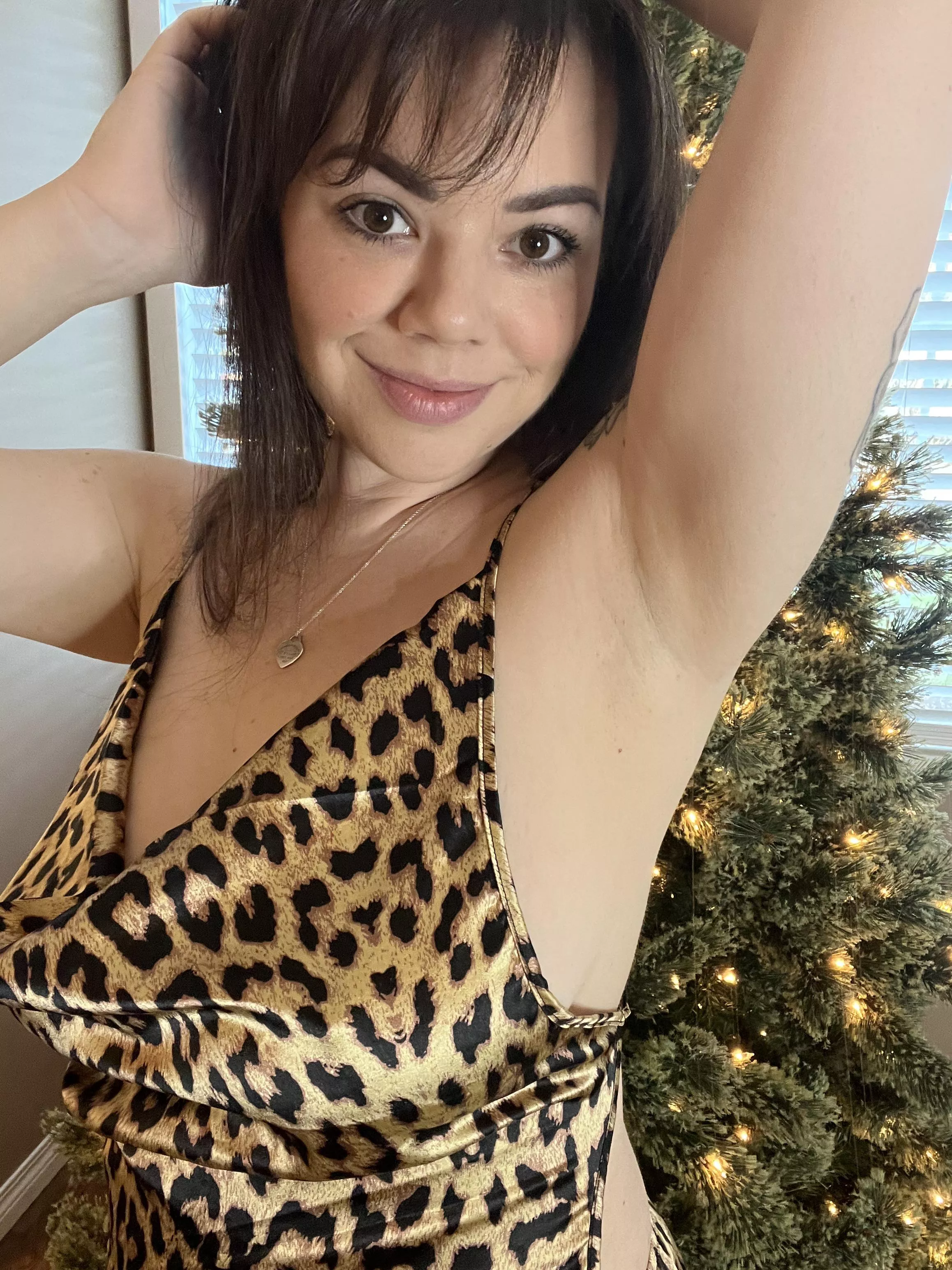 I wanna feel your tongue all over me…