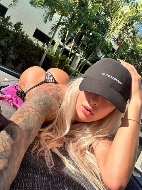 I'd love to be the girl you eat daily