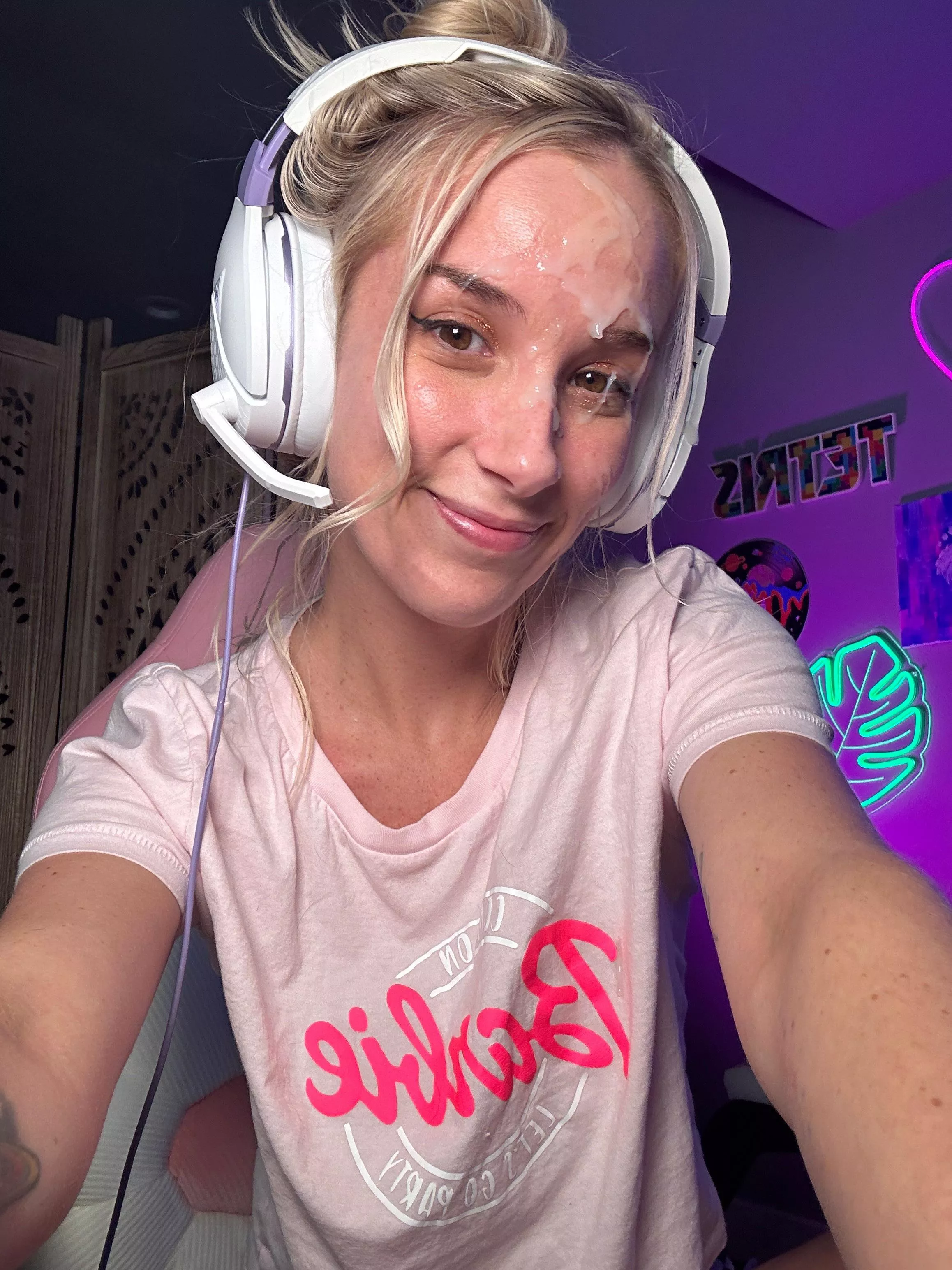 I’ll always pause the game to take a load on my face :)