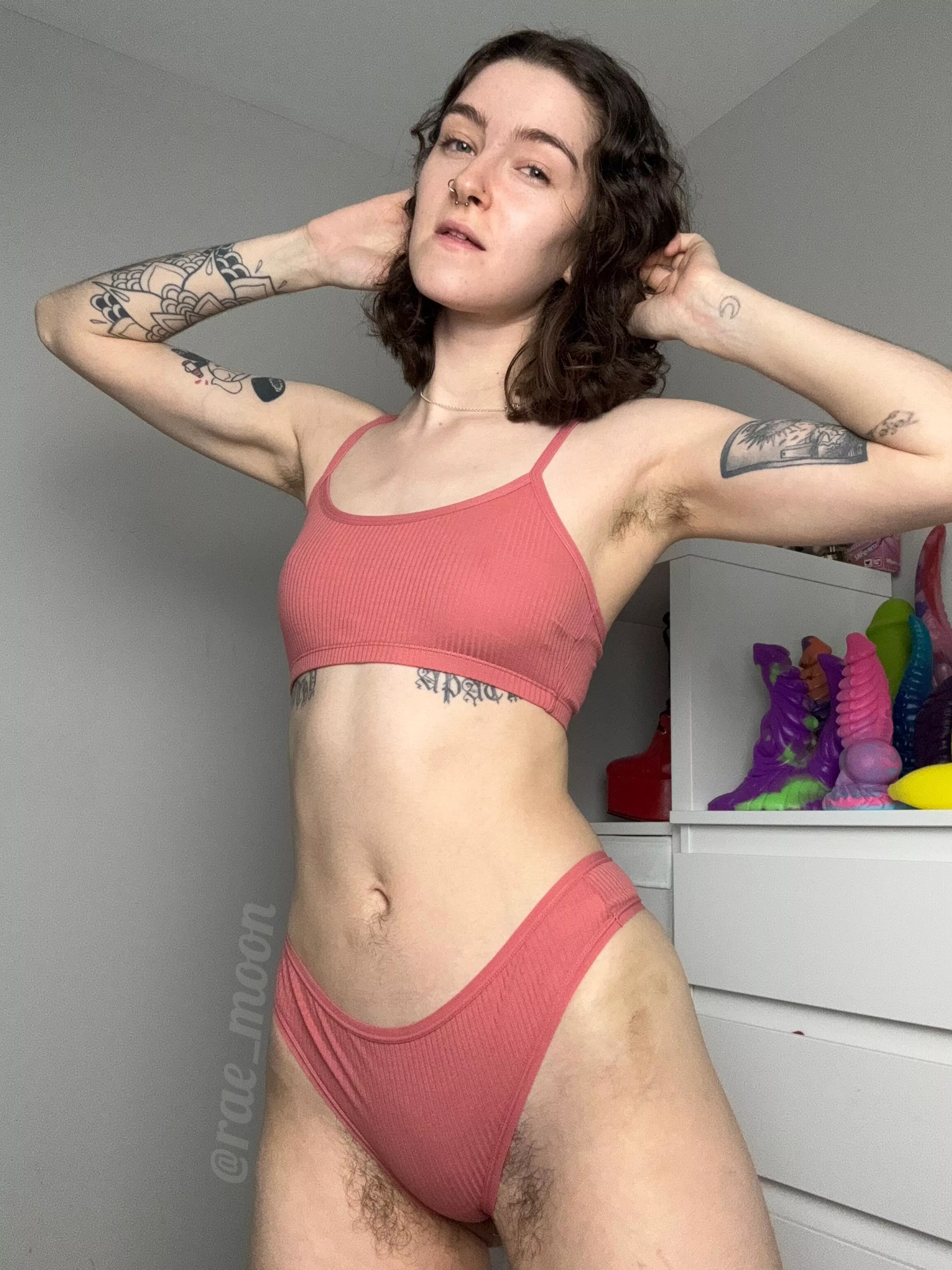 I’m so glad I embraced the hairy life 💗