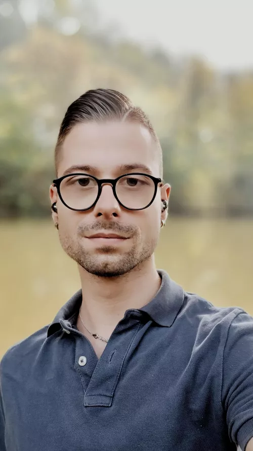 I'm the basic guy who likes the Gilmore girls season (Formerly known as fall). DM me