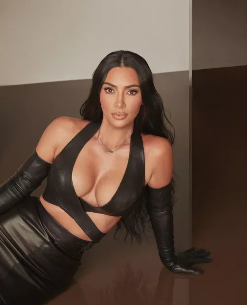 Kim Kardashian 🖤🥵