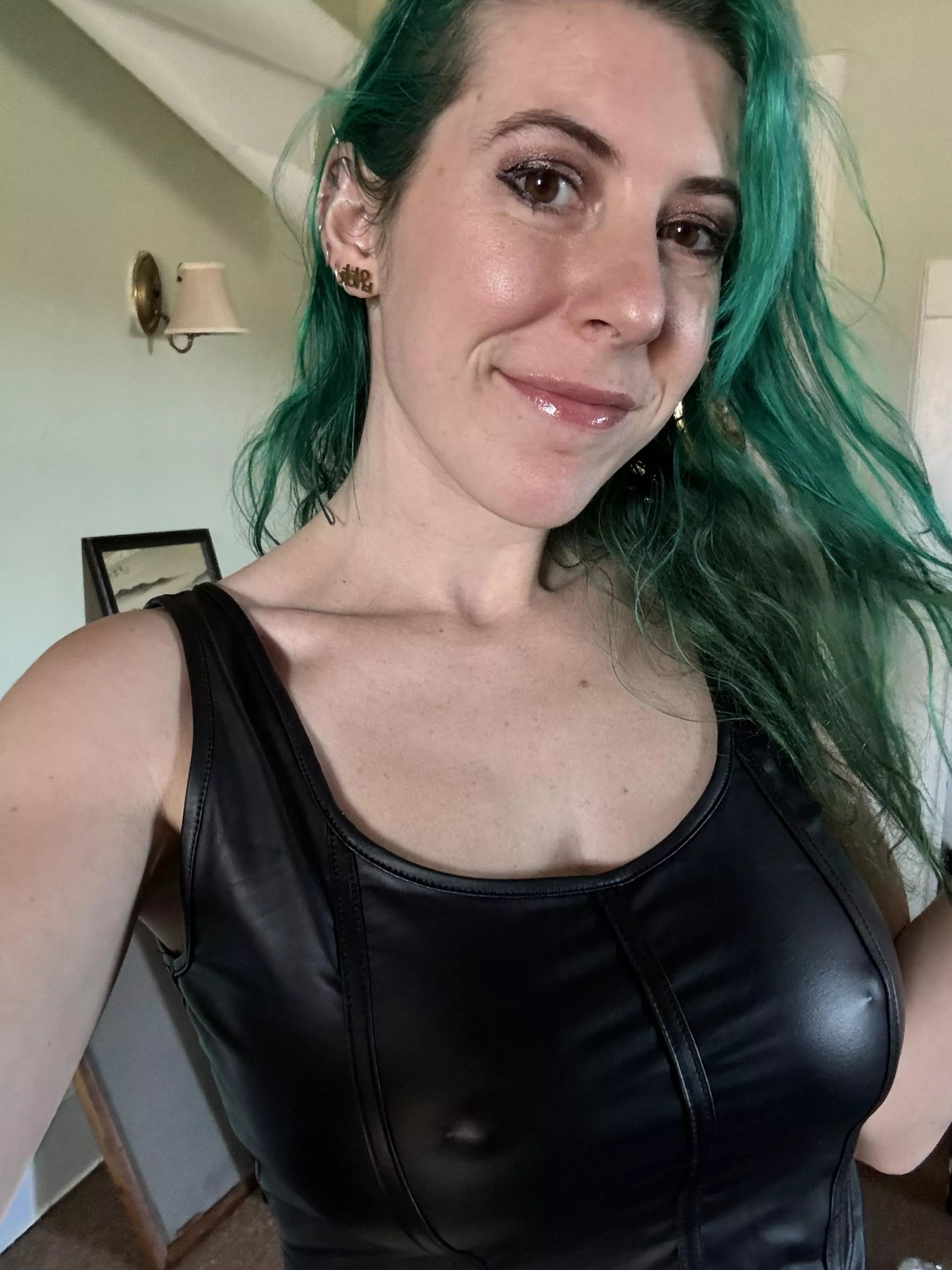 Leather pokies