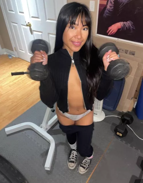 let me smother you with my sweaty tight ass ;)