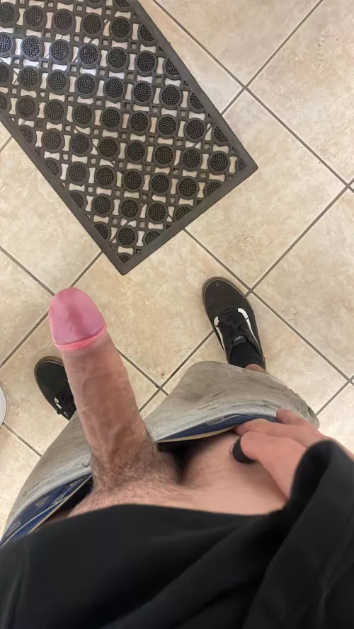 Need opinions as pretty embarrassed about my body please ignore my dirty work shorts 😂