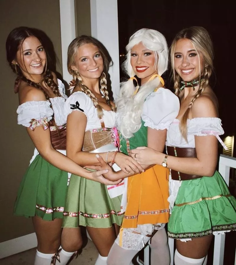 Oktoberfest girls [4]