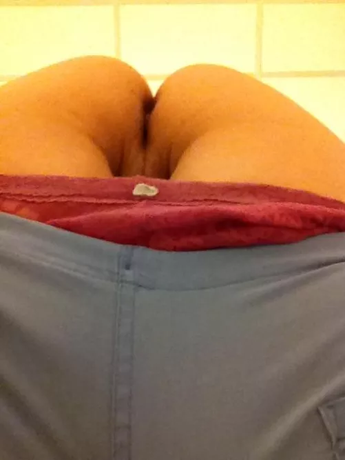 Quick tease at work. I secretly want someone to walk in and take me from behind